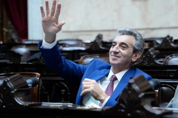 Los intendentes UCR resisten a Randazzo y la Convención se reúne de urgencia