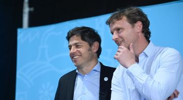 Kicillof pasó por distritos de La Cámpora y destacó al “Estado presente”