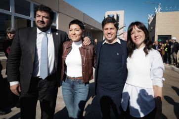 Kicillof y Mendoza inauguraron obras en Quilmes en medio de los cruces con Nación