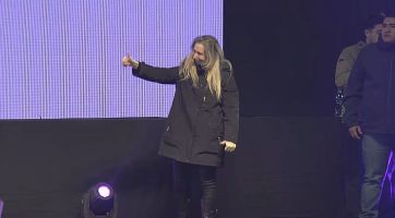 Milei defendió a Karina y fustigó al peronismo: “Están asustados y desesperados”