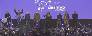 Milei defendió a Karina y fustigó al peronismo: “Están asustados y desesperados”