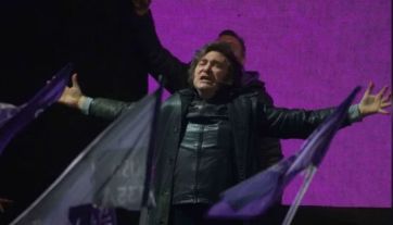 Milei defendió a Karina y fustigó al peronismo: “Están asustados y desesperados”