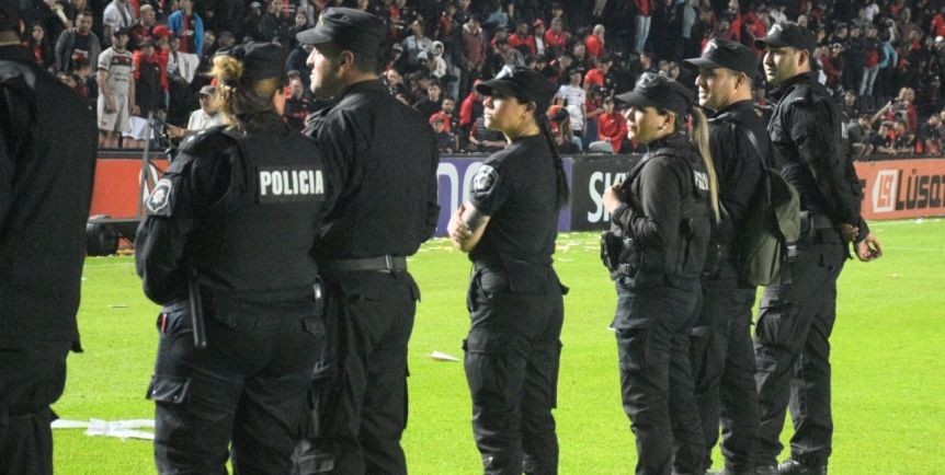 La Provincia mejoró las horas extra de los policías y creó nuevas categorías