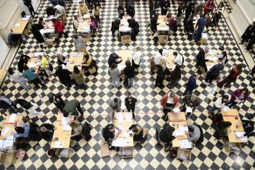 La Junta continúa la apertura de urnas y la definición se retrasa en varios municipios