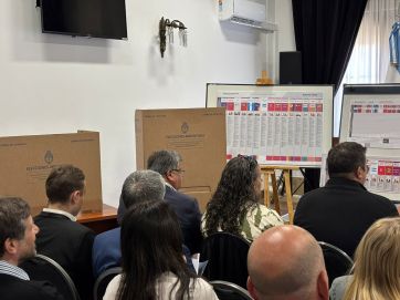 Cómo votar, doblar la boleta y contar los votos con la Boleta Única Papel