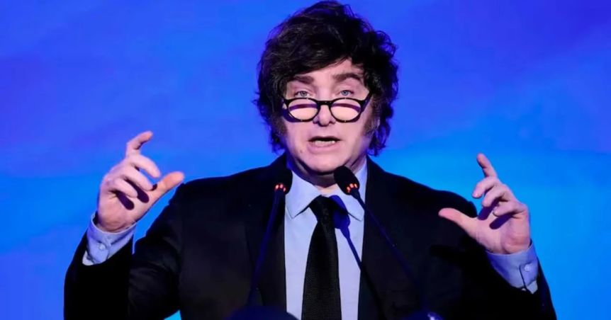 ¿Vuelve el 1 a 1? En qué consistiría el plan de convertibilidad que anunciaría Milei