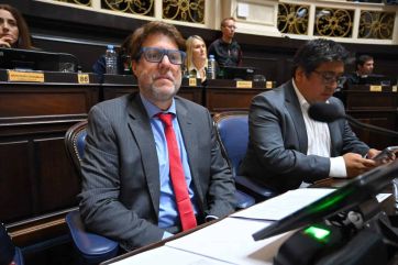 Ante el riesgo de implosión interna en UxP, hay ruido de modificación reglamentaria