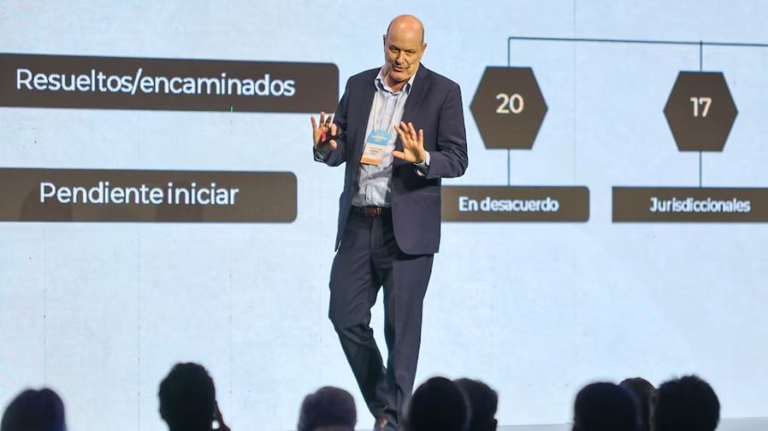Sturzenegger: “El Gobierno da libertad para rediseñar el contrato laboral y no hacen nada”