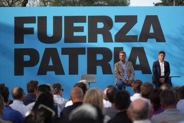 Junto a los sectores perjudicados por Milei, Kicillof cerró la campaña con Massa y Taiana