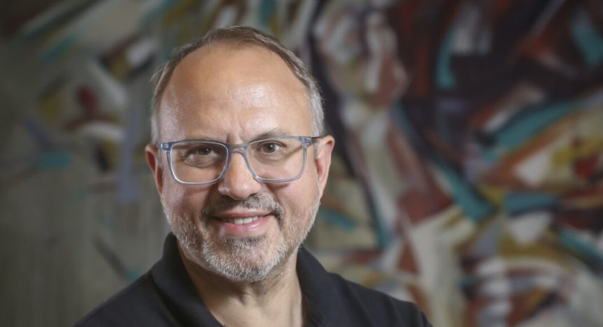 Valenzuela, por ahora, no baja su aspiración a gobernar la Provincia