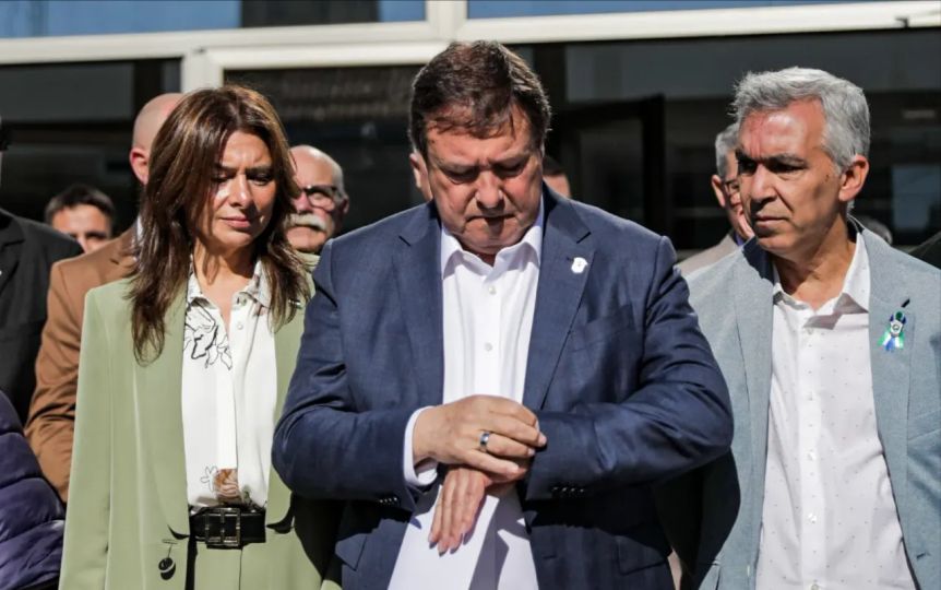 Río Negro: Weretilneck sin manos en el Congreso, socios quemados y revueltas internas