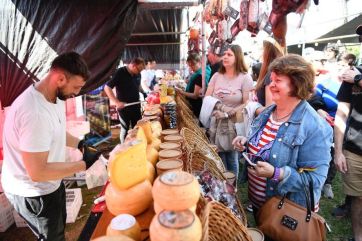 Empujando en la crisis: cómo se sostiene la economía social en la provincia