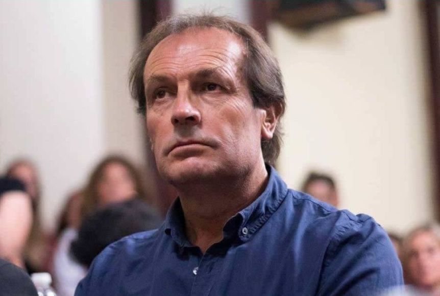 “Kicillof nos consulta todo a los intendentes”