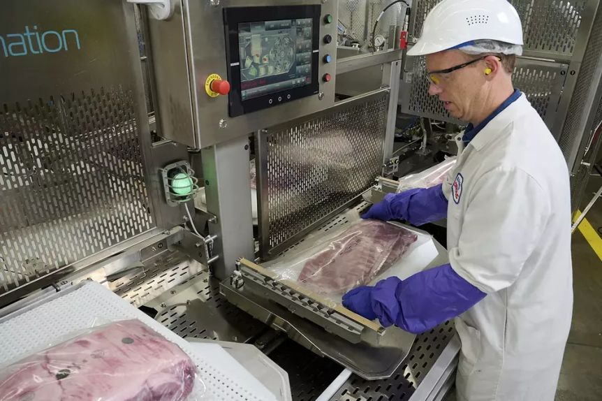 Conflicto por despidos masivos en una petroquímica