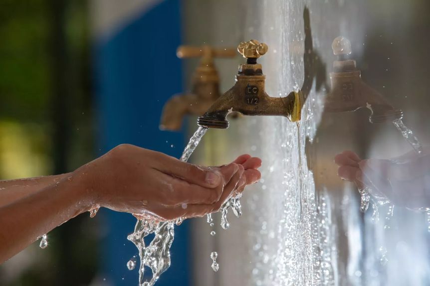 Privatización de AySA: la empresa podrá cortar el suministro por falta de pago