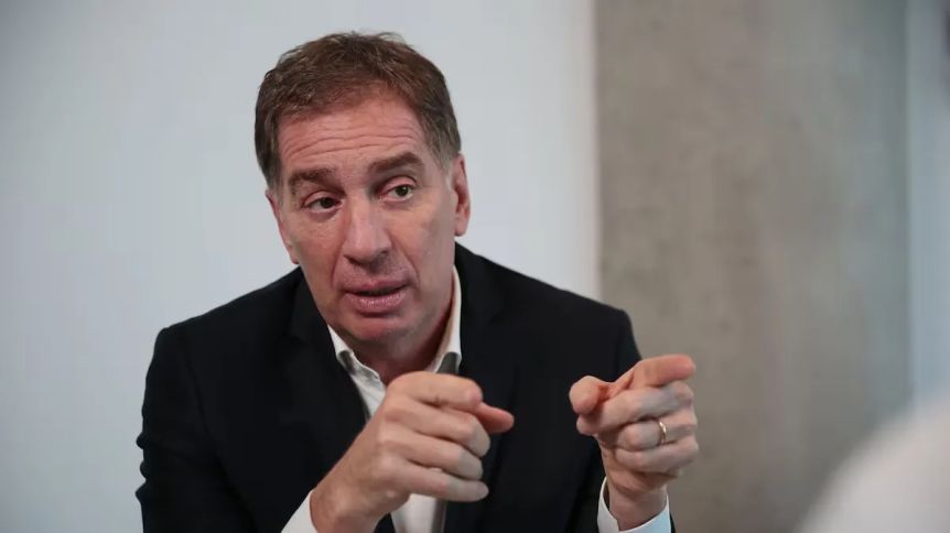 Tras el tironeo con Adorni, le devolvieron a Santilli el control de Deportes y RENAPER