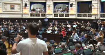 Insólito choque en Diputados por un intendente que quiso recuperar su banca