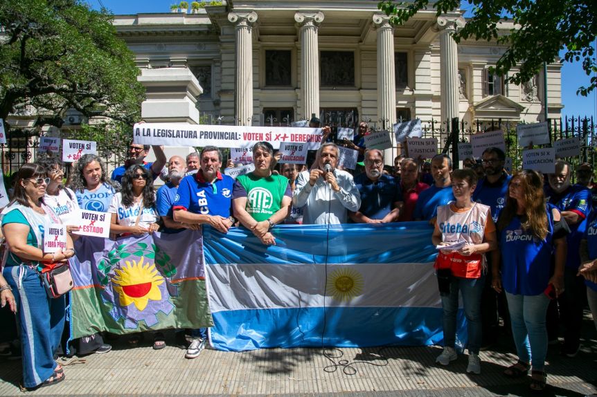 Banqué el endeudamiento, recomponeme los salarios: mensaje de ATE a Kicillof