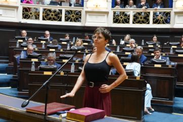 ¿Jura con glamour o desastre?: los outfits que eligieron los nuevos diputados y senadores bonaerenses