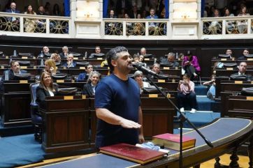 ¿Jura con glamour o desastre?: los outfits que eligieron los nuevos diputados y senadores bonaerenses