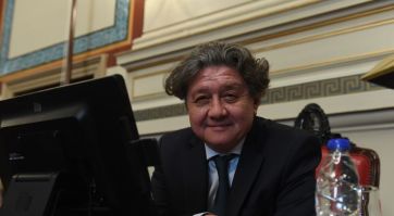 Ruido en el peronismo: sin elegir a las autoridades, juraron los nuevos senadores