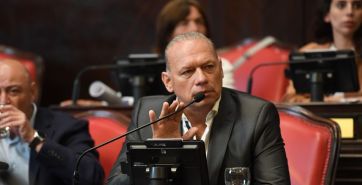 Ruido en el peronismo: sin elegir a las autoridades, juraron los nuevos senadores