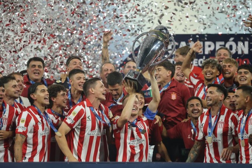 Estudiantes es campeón del Torneo Clausura