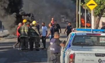 Protesta de municipales en Morón: destrozos en el Concejo e interna en las redes