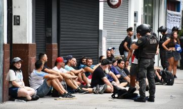 Tensión fuera del Congreso: balas de goma, piedras, gases y bombas Molotov