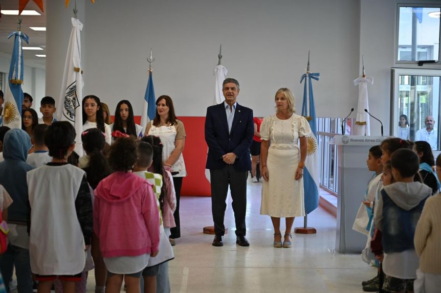 Mojada de oreja a PBA: con el pecho inflado Jorge Macri inauguró el ciclo lectivo 2026