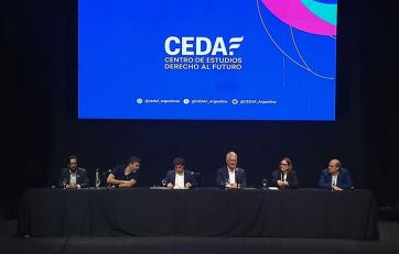 “Los invito a dejar de mirar las encuestas”, dijo Kicillof, que lanzó su “think tank”