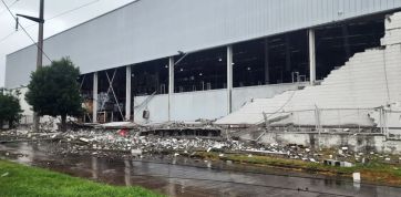 Destrozos, árboles caídos y cortes de luz por fuerte temporal en el AMBA