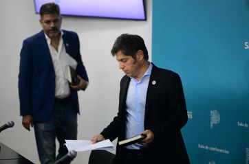 Antagónico a Milei y sus recetas “trágicas”, Kicillof reivindicó la estatización de YPF