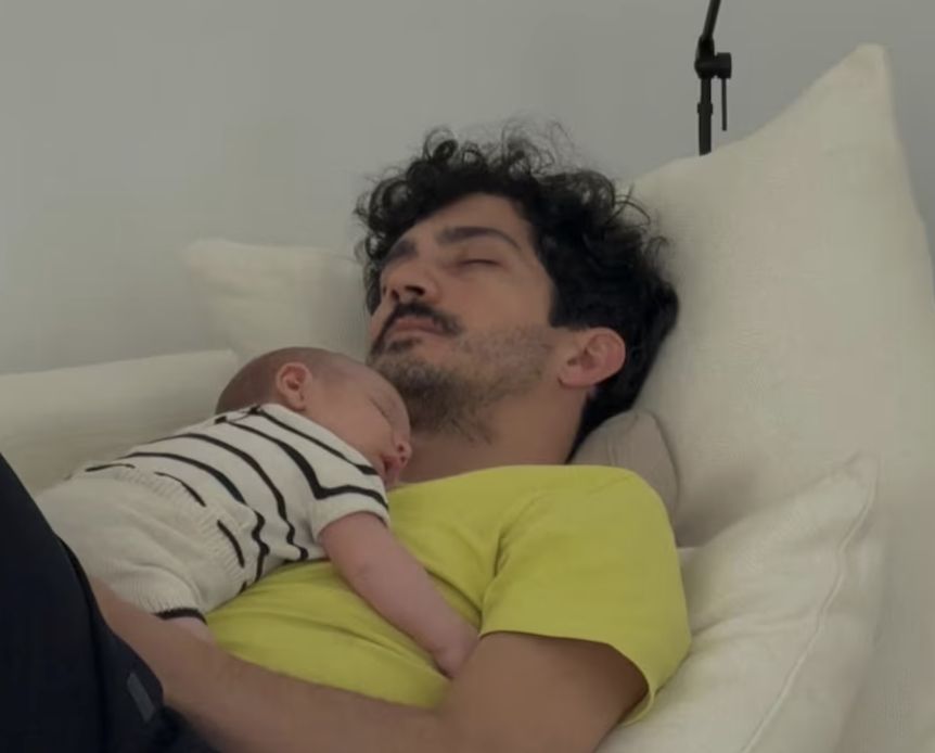 Úrsula Corberó revela la intimidad de su maternidad: “Tanto amor no me cabe”