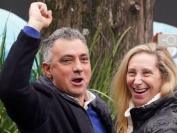 Pareja creó un Consejo de Notables para poner patas para arriba el mapa bonaerense