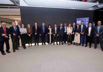 Entre la diplomacia y la política: el saldo del viaje de Kicillof a España