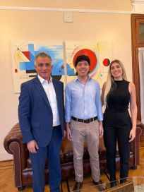 Jóvenes, política y un futuro incierto