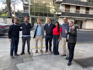 Marcha de intendentes con puertas cerradas: no aceptaron documentos para Pettovello