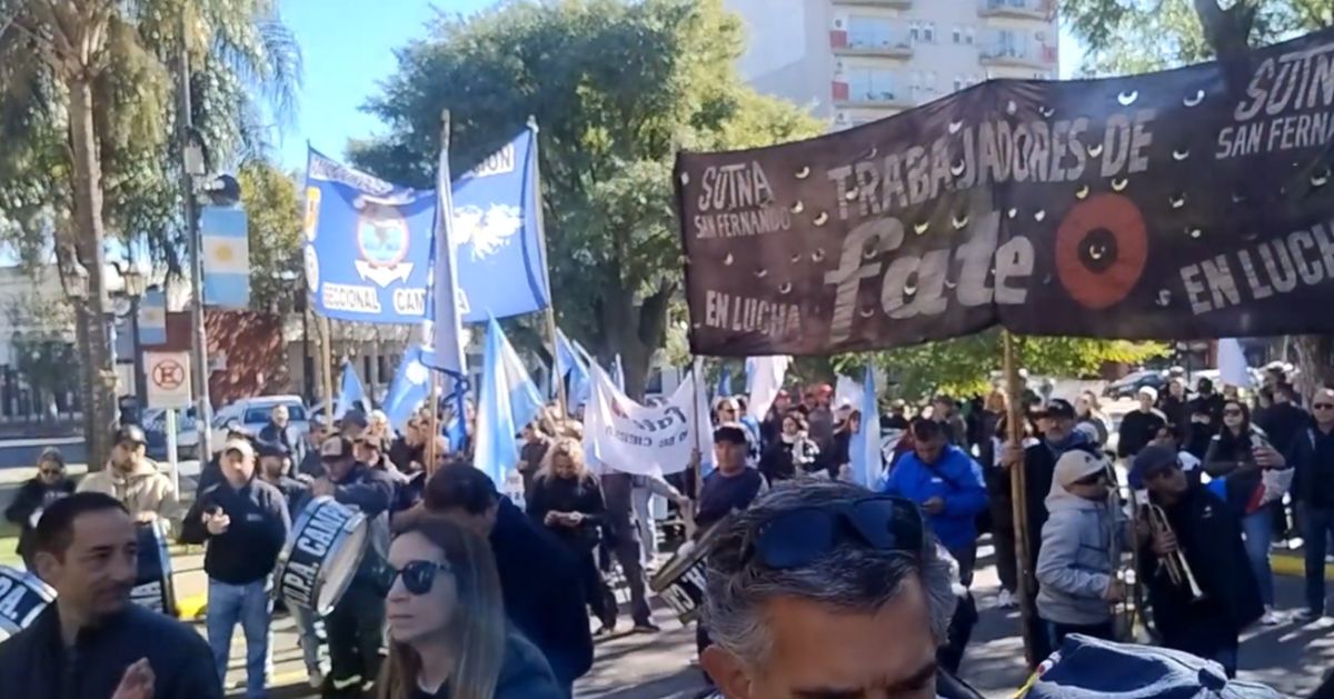 Marcha en Campana por el cierre de una histórica fábrica