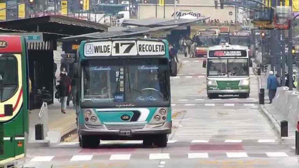 Nuevos tarifazos en colectivos y trenes: cuánto costará viajar desde ahora