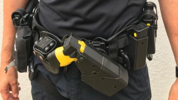 Municipios armados: la expansión de las armas no letales llega a más distritos