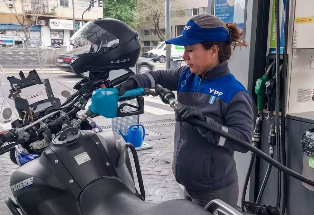 Un intendente del conurbano eliminó la tasa a los combustibles y celebra el resultado