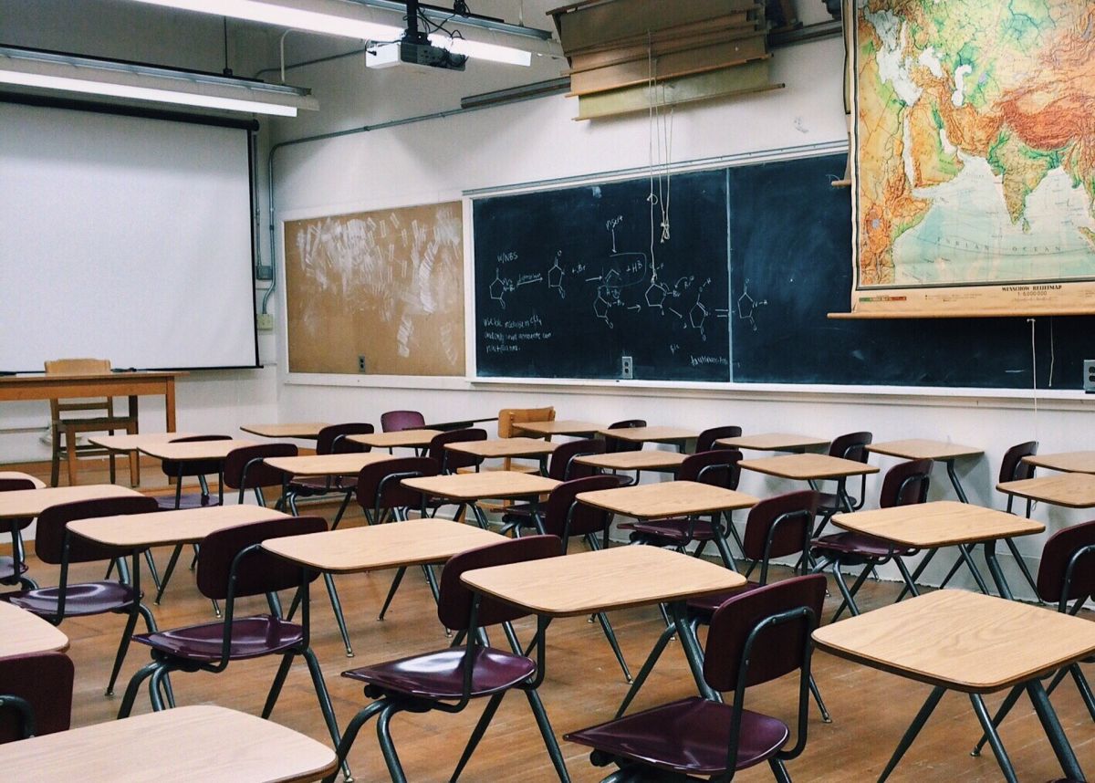 Mientras unos negocian, otros protestan: un gremio docente va al paro