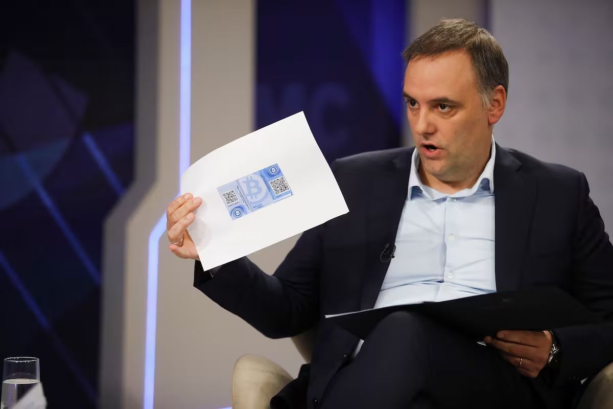 U$S 513.000 en Bitcoin: Adorni se adelantó al Mundial y presentó su declaración jurada