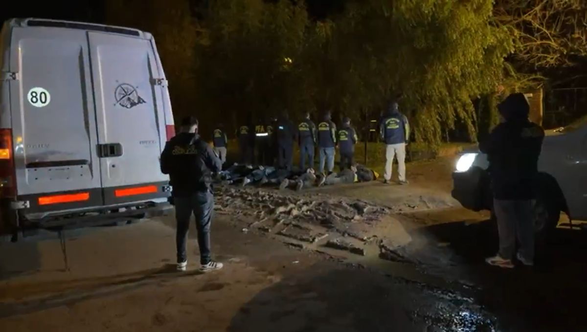 Frustraron un golpe comando a una sucursal del Banco Provincia y detuvieron a 12 personas en Baradero