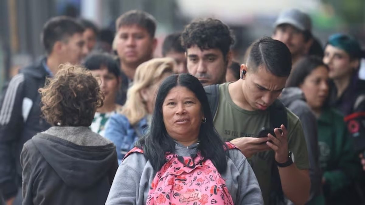 El desempleo se mantuvo en 7,8%, pero el Conurbano mostró los peores números