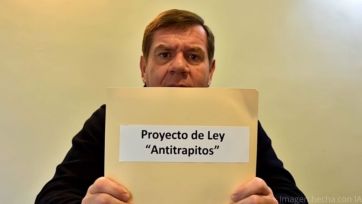 Polémico: un senador propone que se pueda arrestar a los “trapitos”
