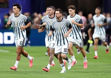 Argentina ganó un partido para el infarto y está en los cuartos de final