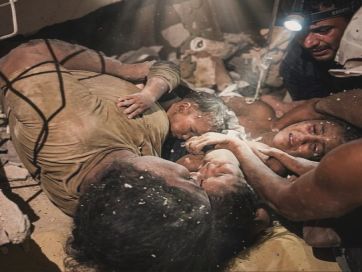 Milagro en Venezuela: rescatan con vida a una madre y sus tres hijos tras 12 días bajo los escombros
