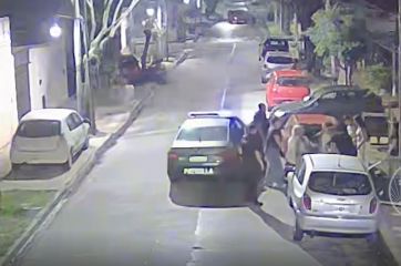 Un milagro: patrullaban de madrugada y le salvaron la vida a un bebé de un año